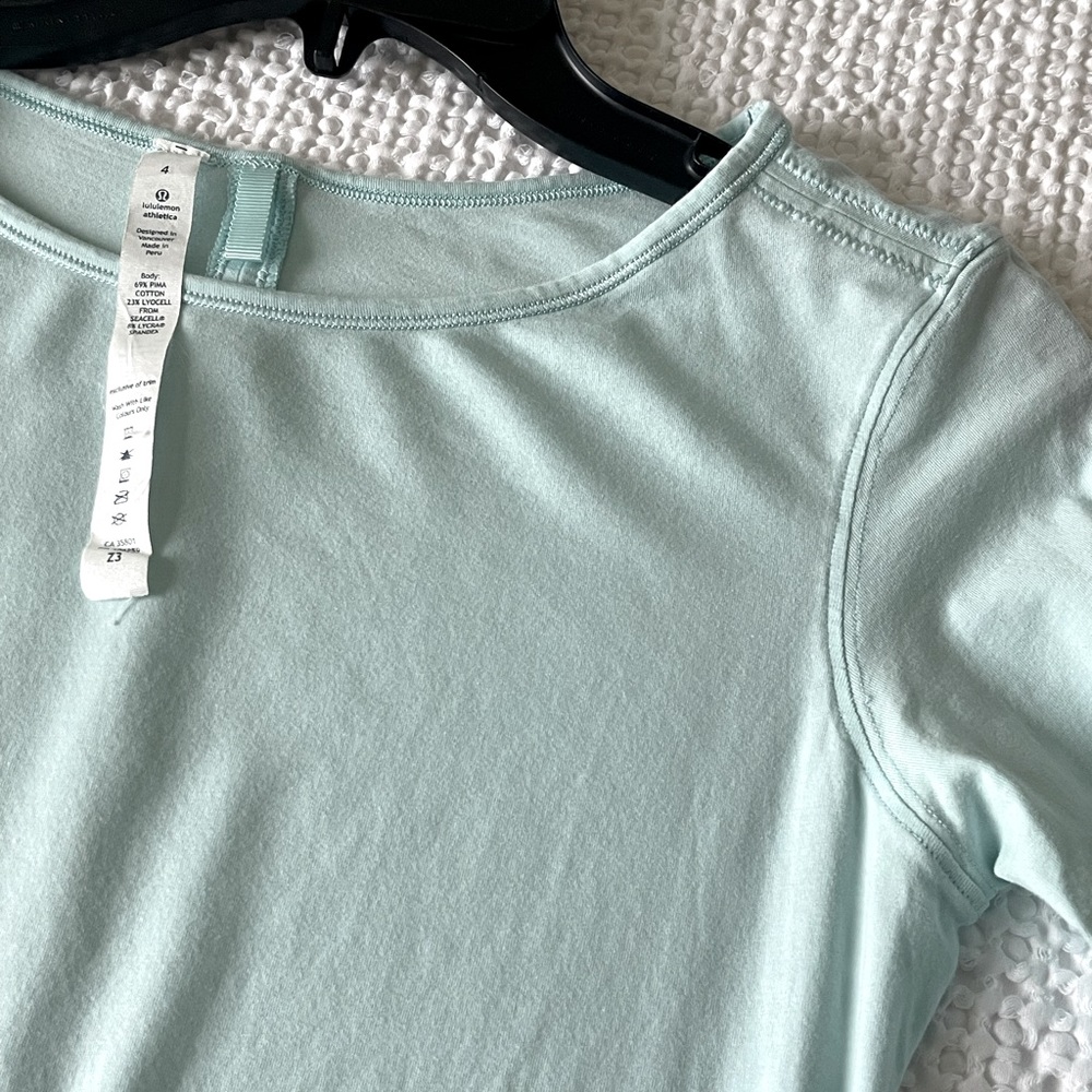 Lululemon Athletica Blue Fitted Long Sleeve Tee - Picture 5 of 8